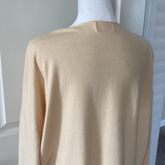 Pink Lily medium sweater v-neck - Picture 9 of 12